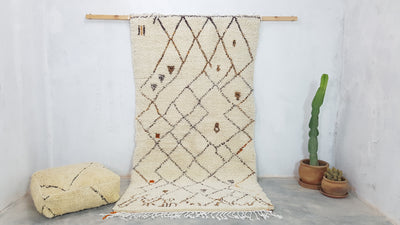 Beni Ouarain rug, 230 x 155 cm || 7.55 x 5.09 feet