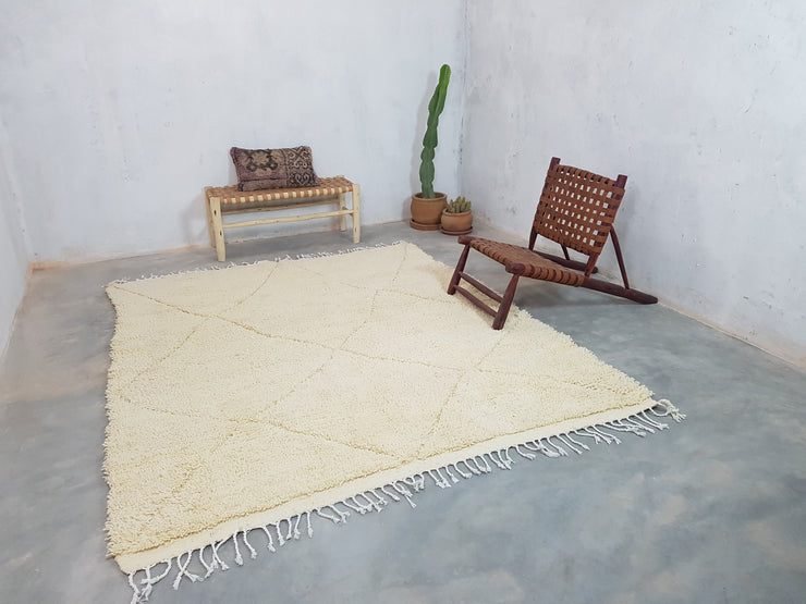 Beni Ouarain rug, 235 x 200 cm || 7.71 x 6.56 feet