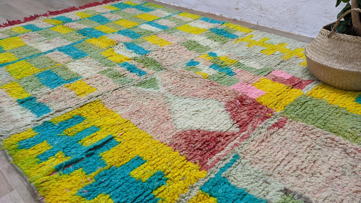 Handmade Azilal rug, 235 x 160 cm || 7.71 x 5.25 feet - KENZA & CO